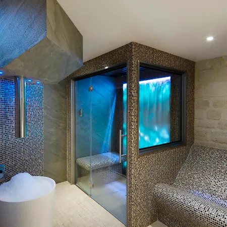 Hotel & De Latour Maubourg 4*