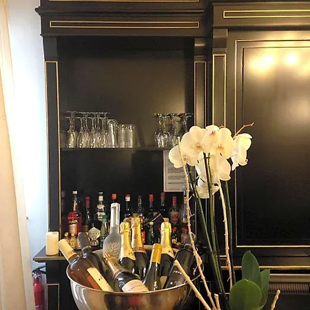 & De Latour Maubourg Hotel