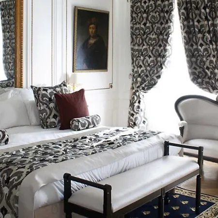 & De Latour Maubourg Hotel