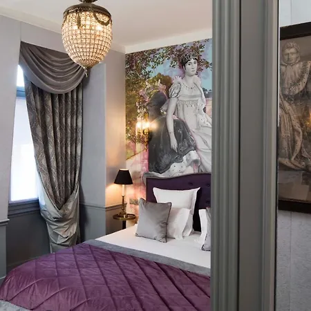 Hotel & De Latour Maubourg