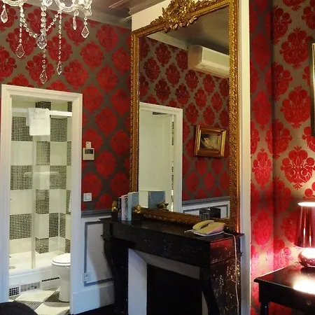 Hotel & De Latour Maubourg 4*