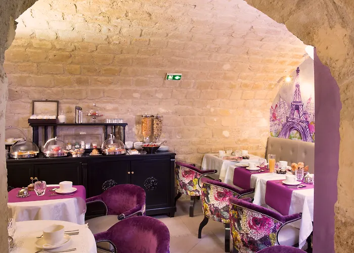 Otel & De Latour Maubourg